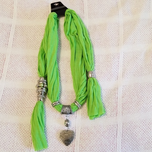 Green Jeweled Heart Pendant Scarf - Picture 1 of 7